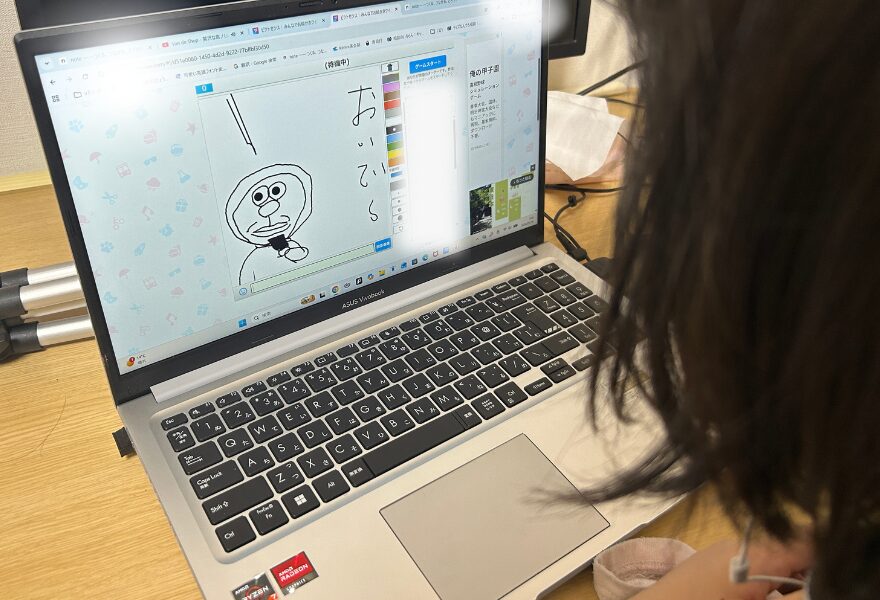ピクトセンスでお絵描き遊びする娘