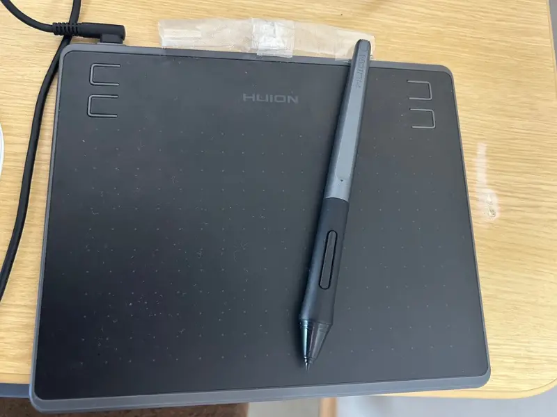 HUIONの安い3000円の板タブ