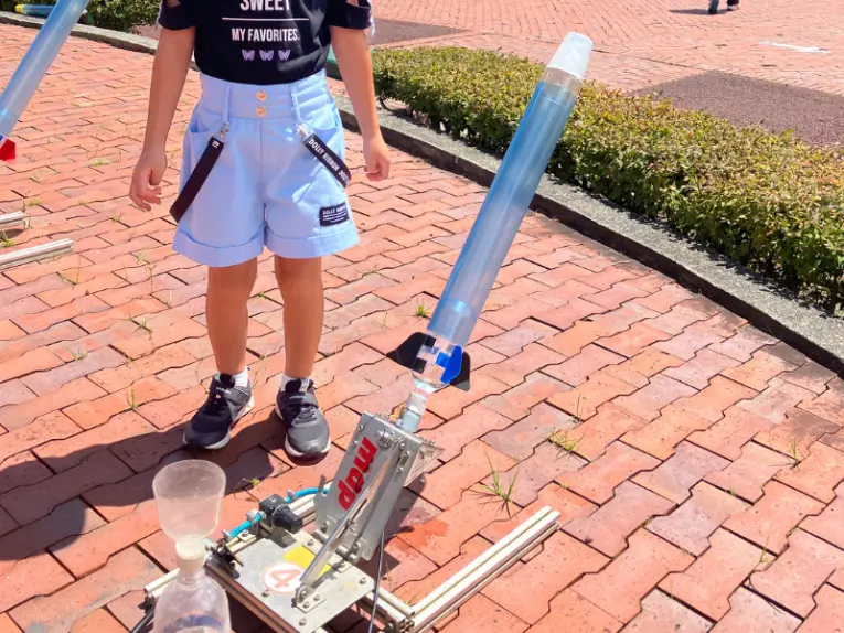 ペットボトルロケット制作体験